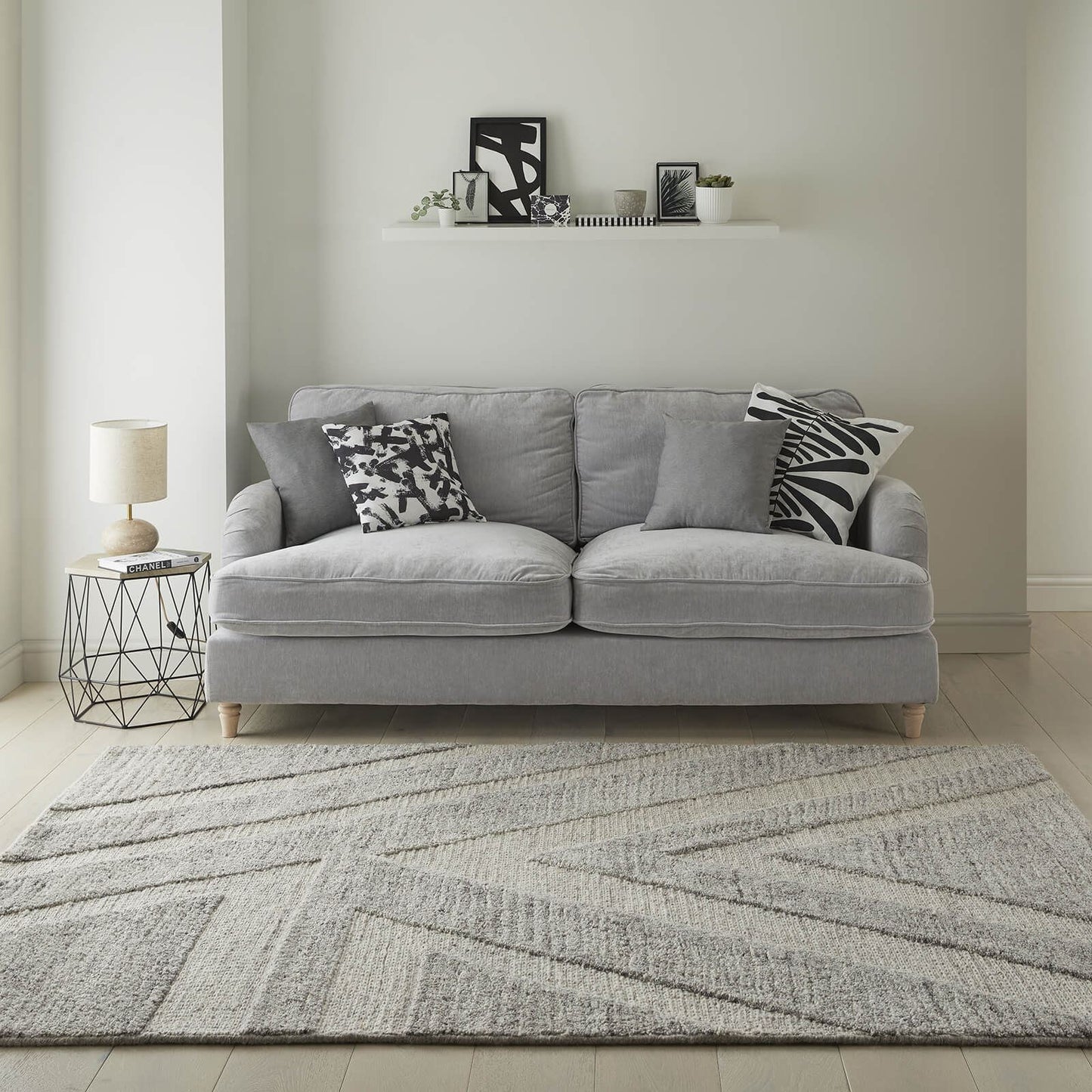Stellar Arrow Textured Natural Rug