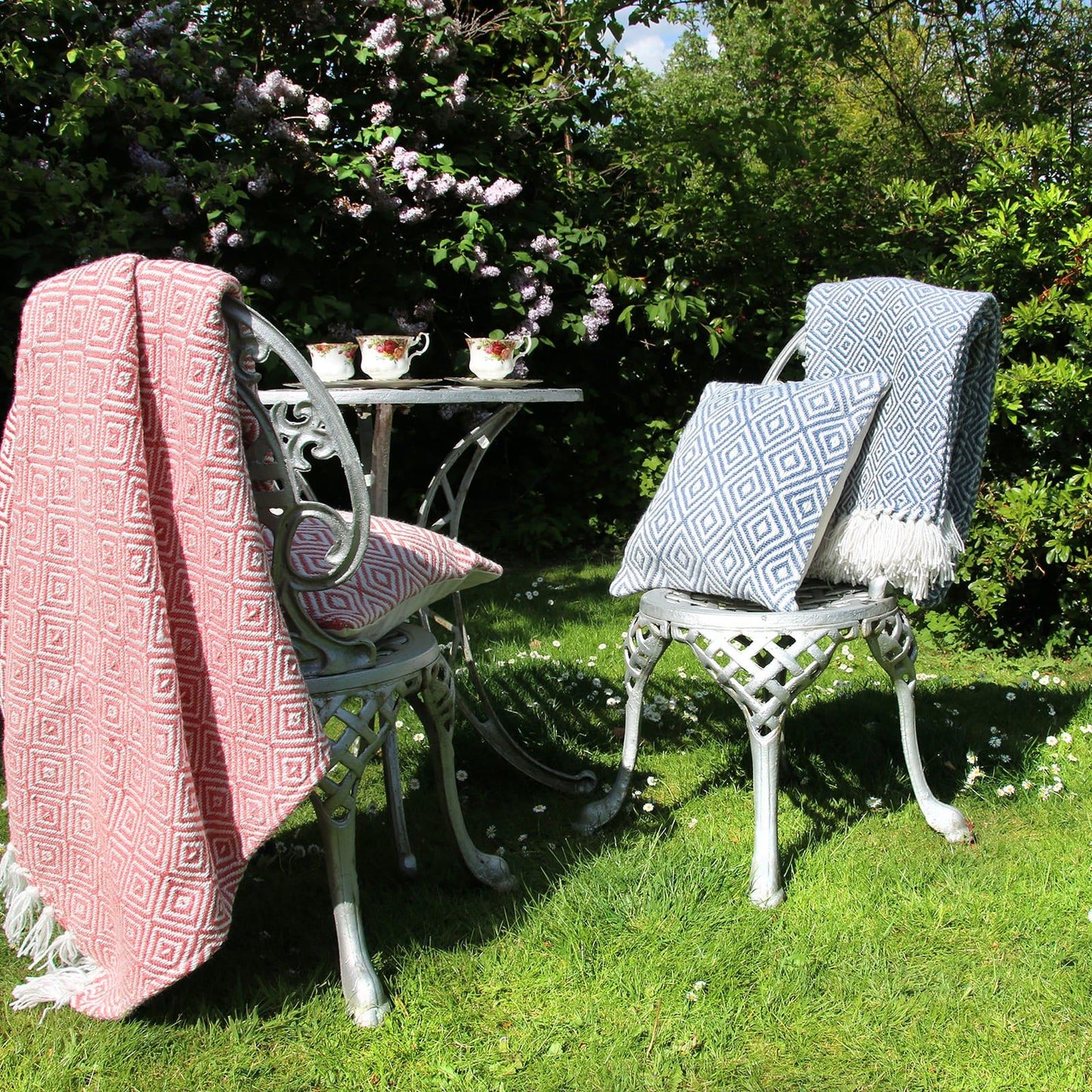 Hug Rug Woven Diamond Throw Coral Pink 130X180 Rug