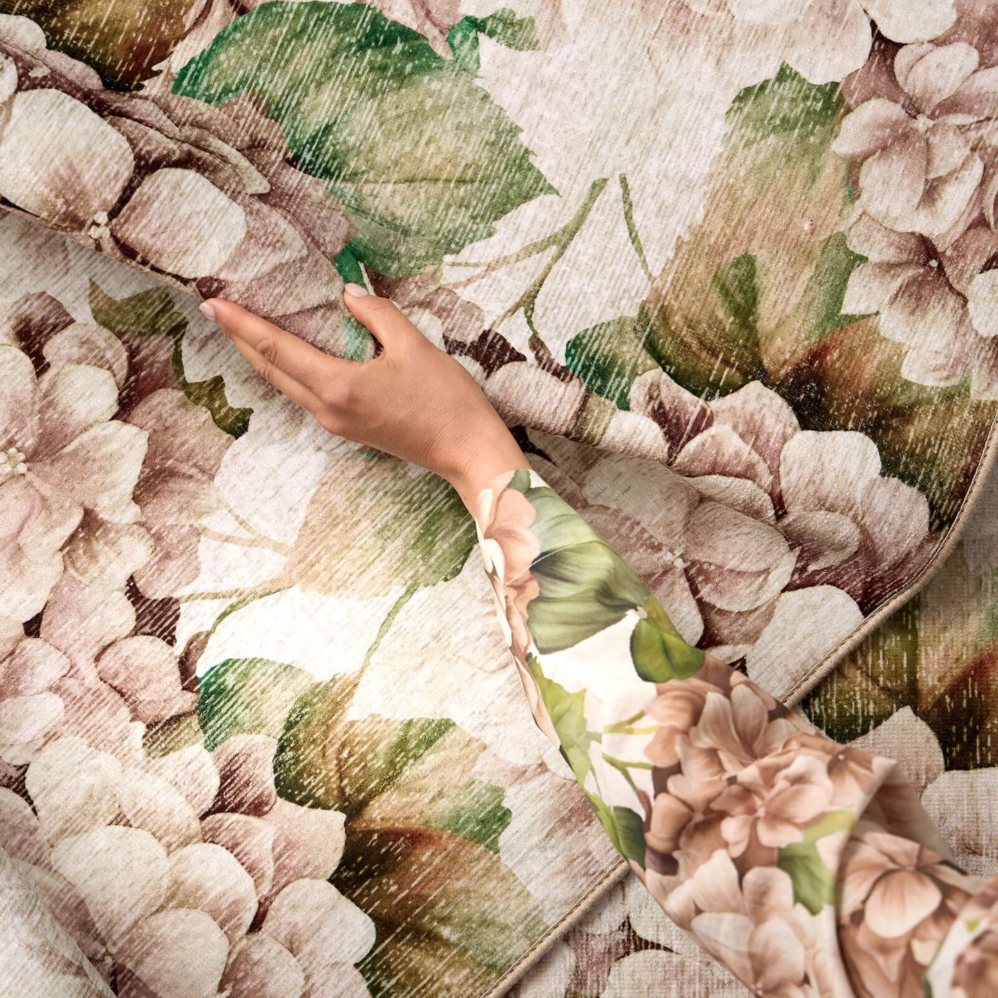 Hug Rug Eco-Washable Wild Hydrangea