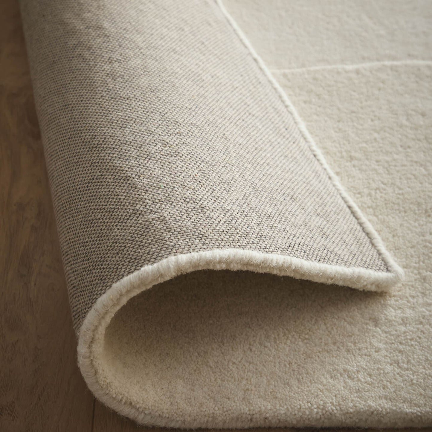 Origins Sculptured Boulder Cream Rug