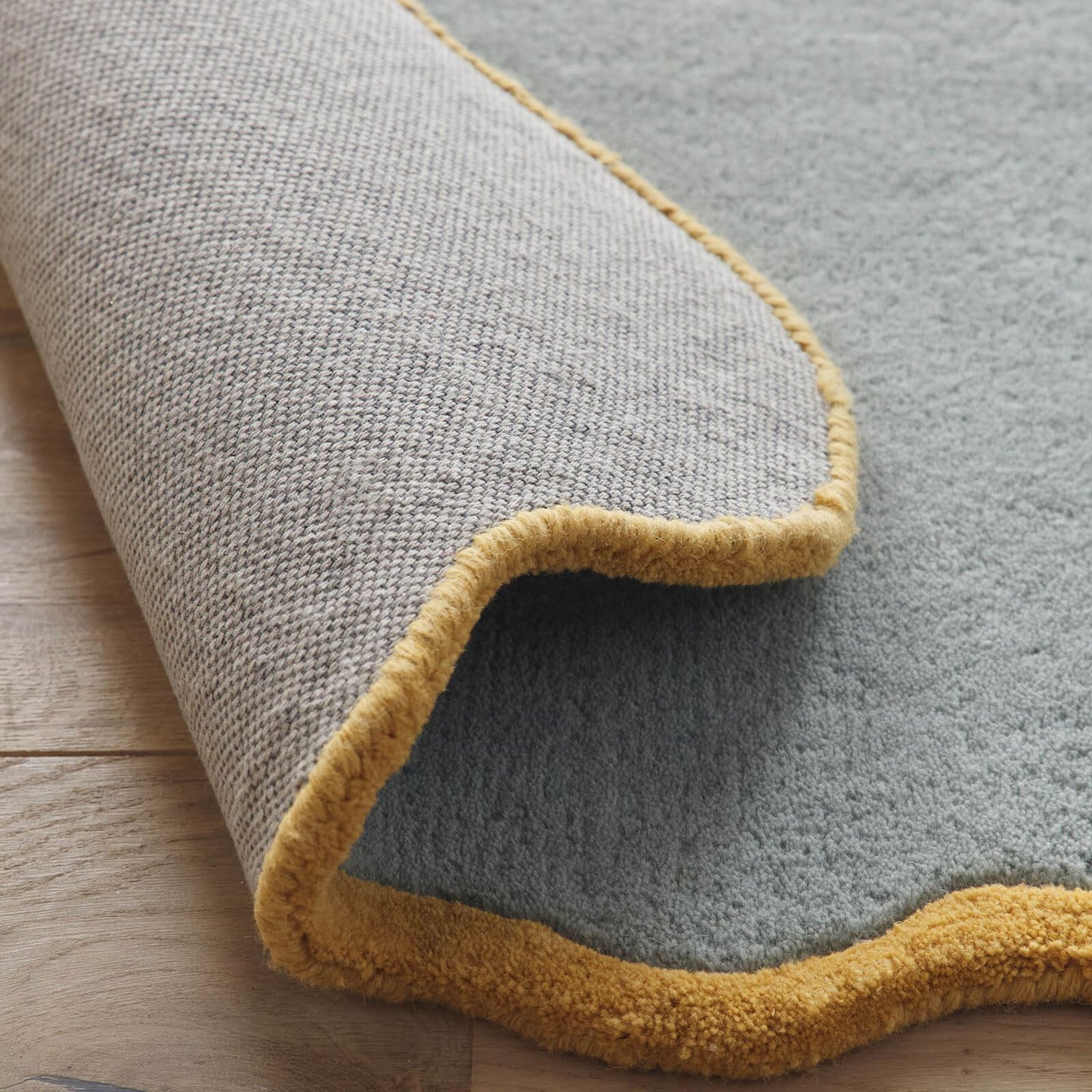 Origins Scalloped Elsie Duck Egg/Ochre Rug