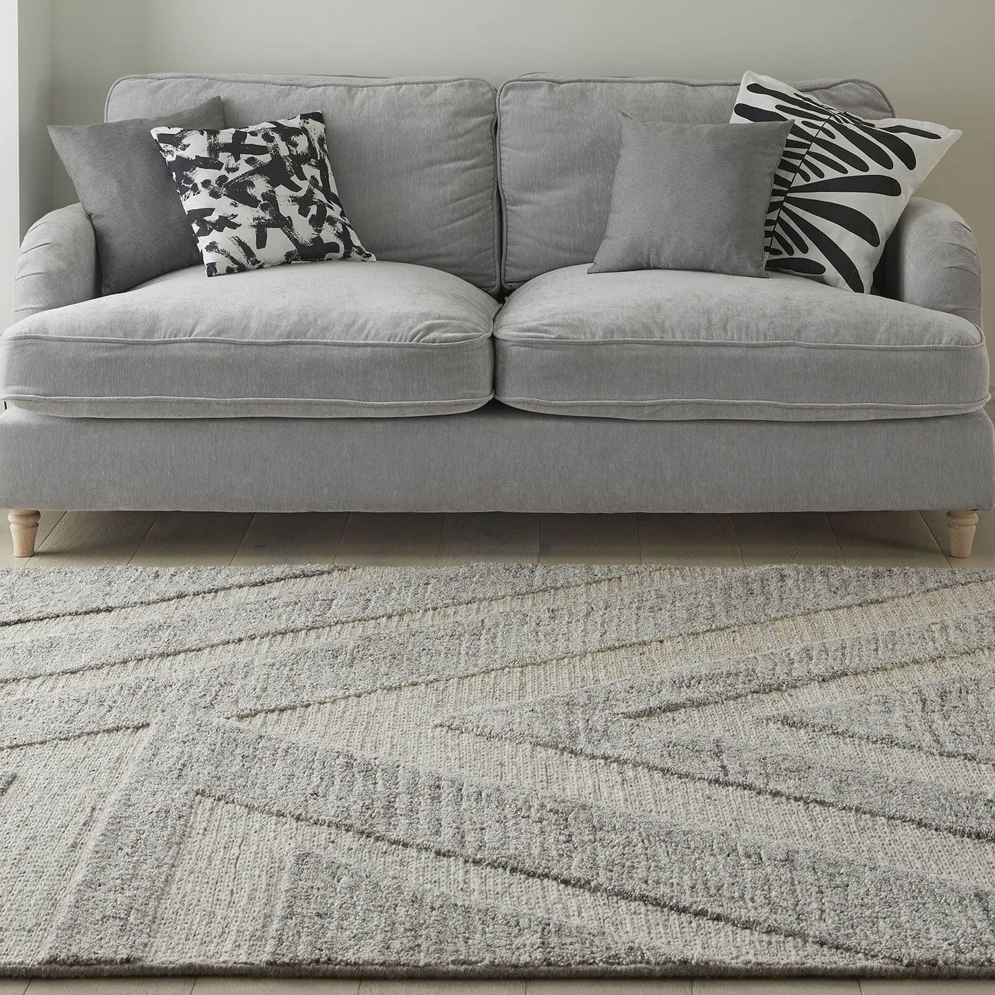 Stellar Arrow Textured Natural Rug