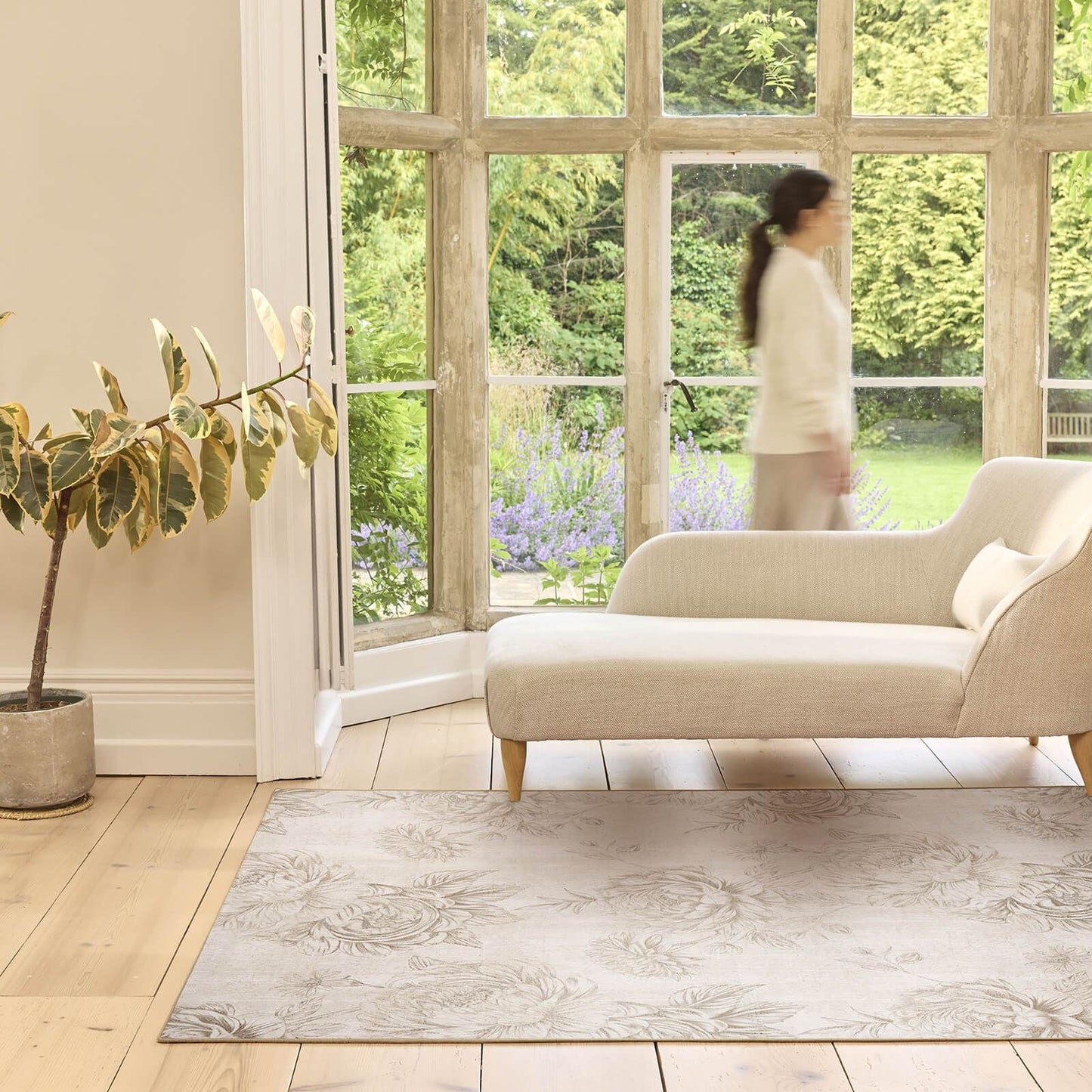 Hug Rug Eco-Washable Muted Floral Beige