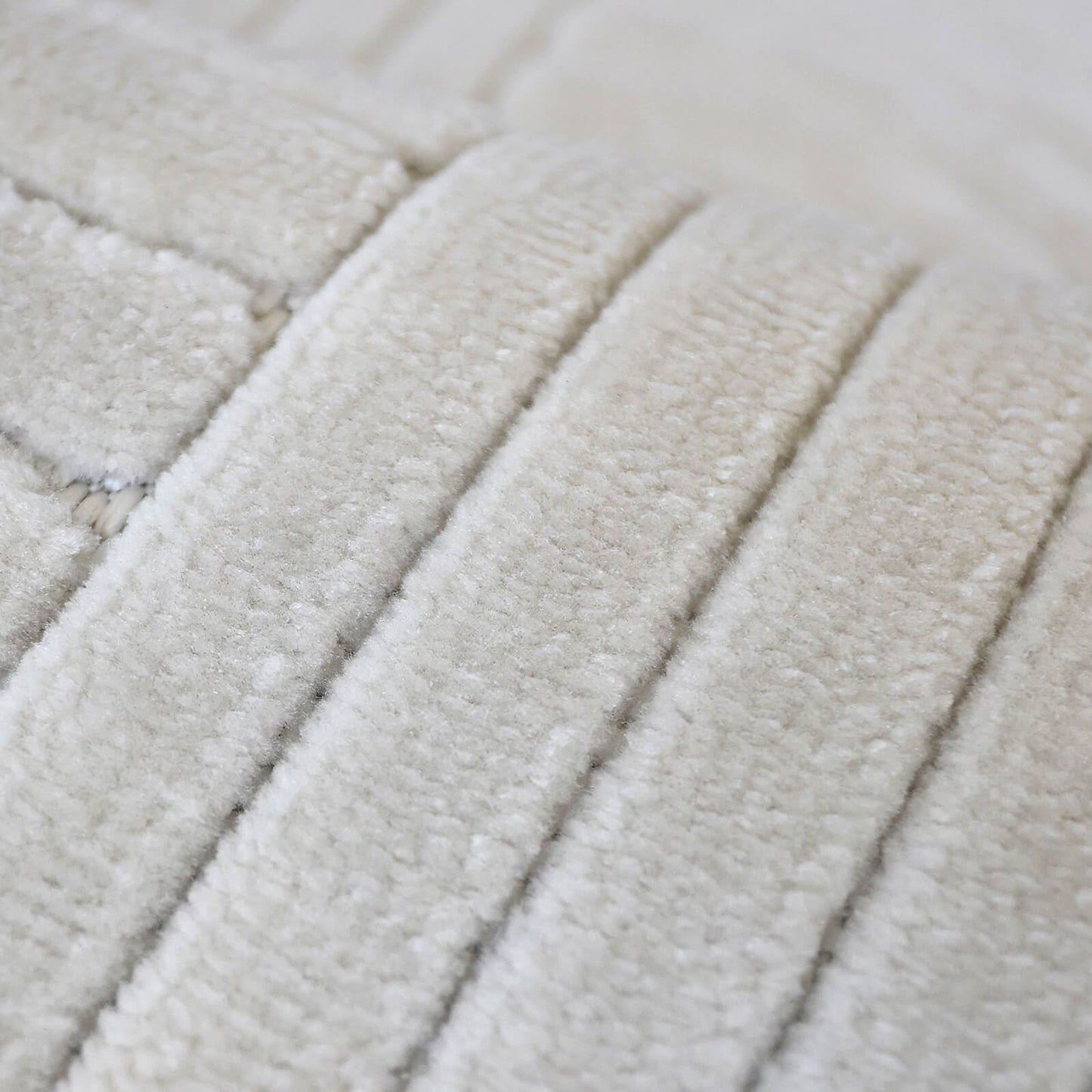 Malmo Knot White Contemporary Rug