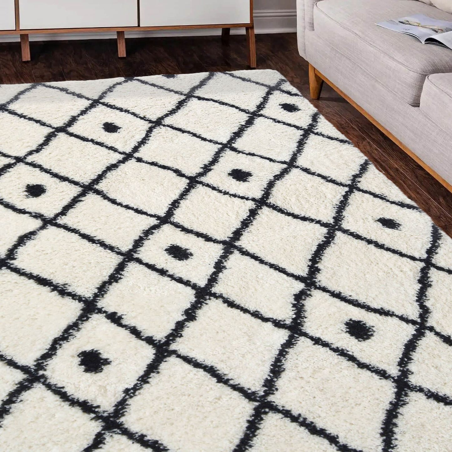 Snug White Nomadic Rug