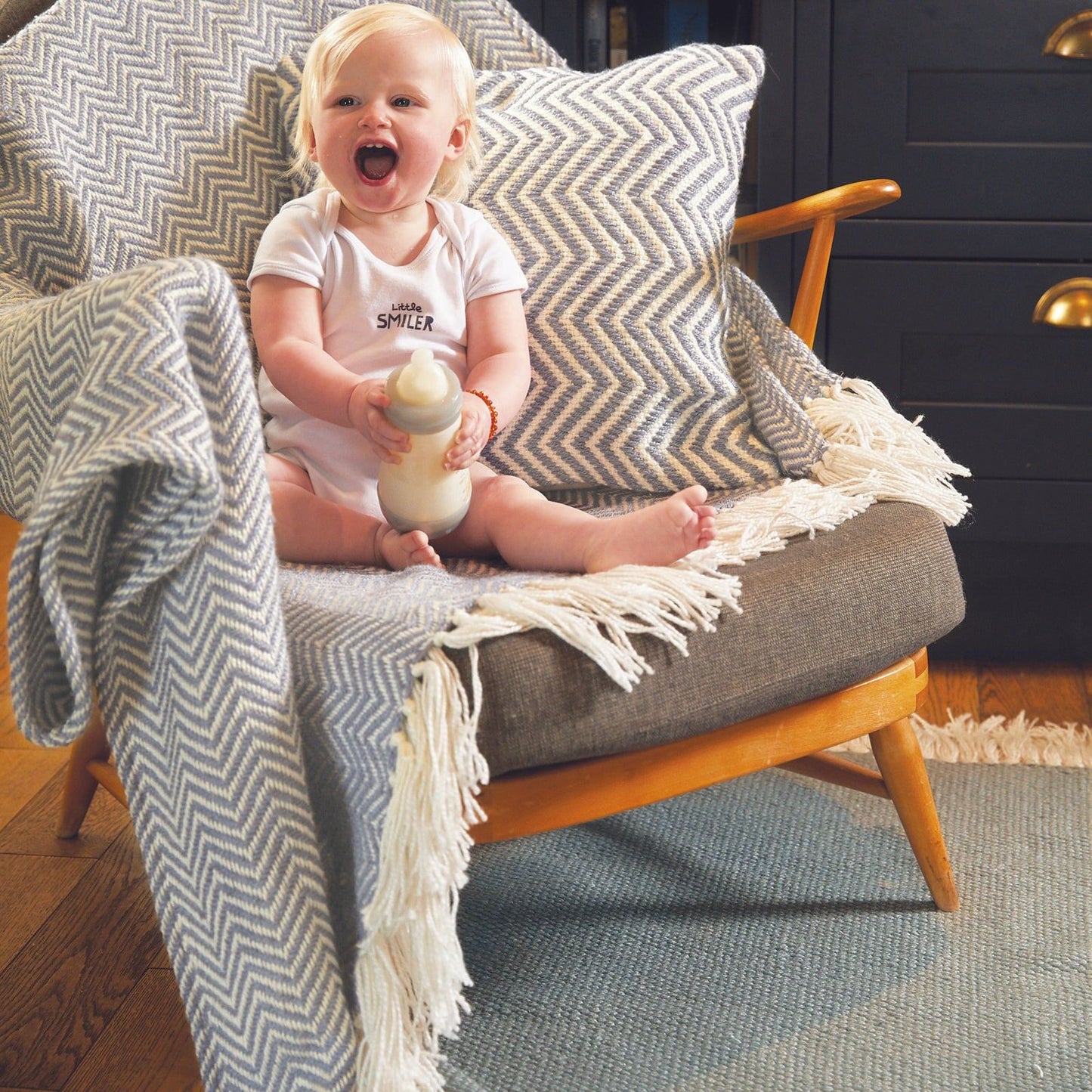 Hug Rug Woven Herringbone Throw Sky Grey 130X180 Rug