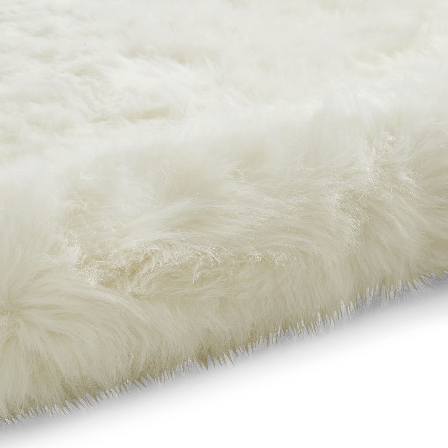 Polar Plush Ivory Soft Shaggy Rug - 160 x 220cm (5ft 3" x 7ft 3")