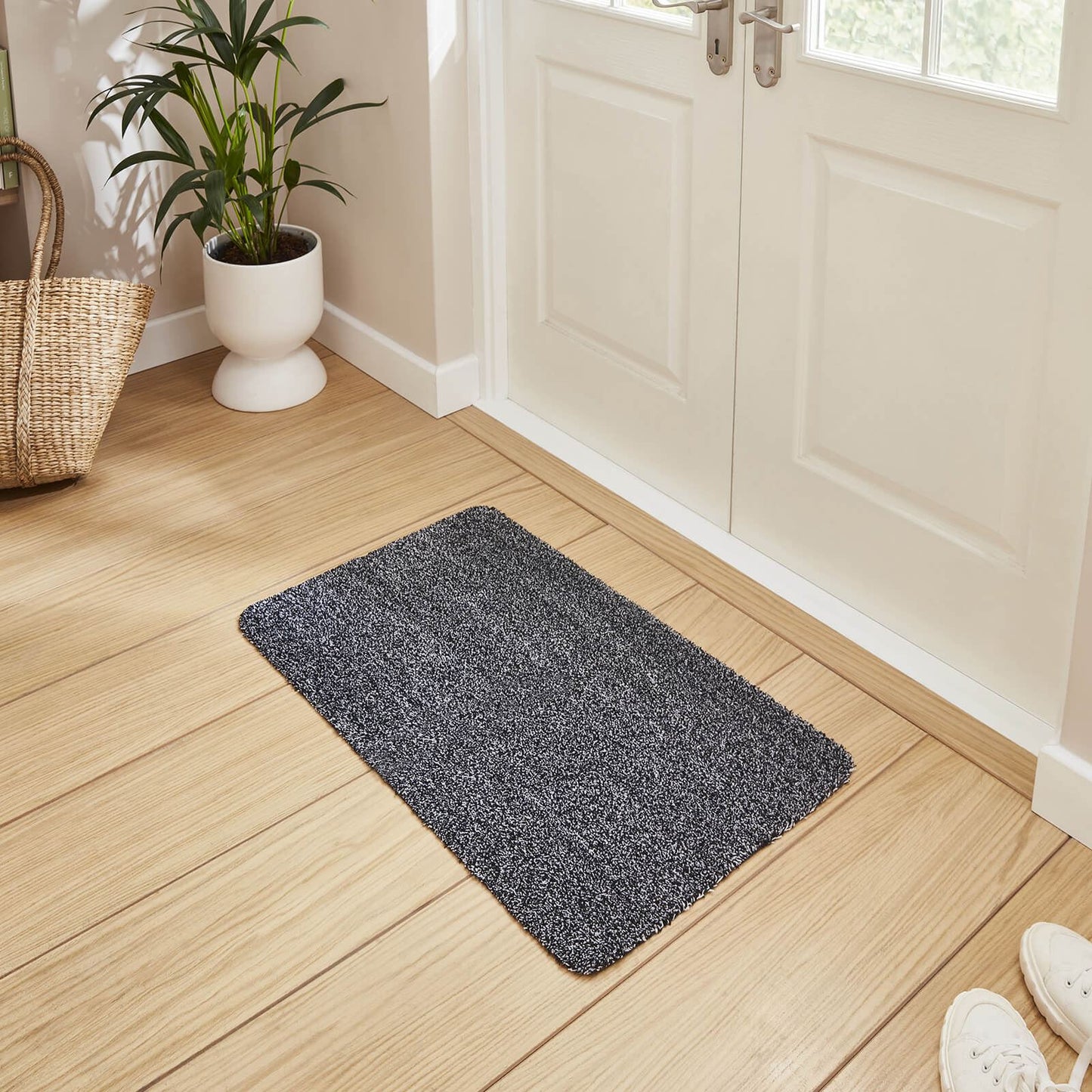 Maxi Mat Black White Utility Mat - 75 x 150cm (2ft 5" x 5ft 0")