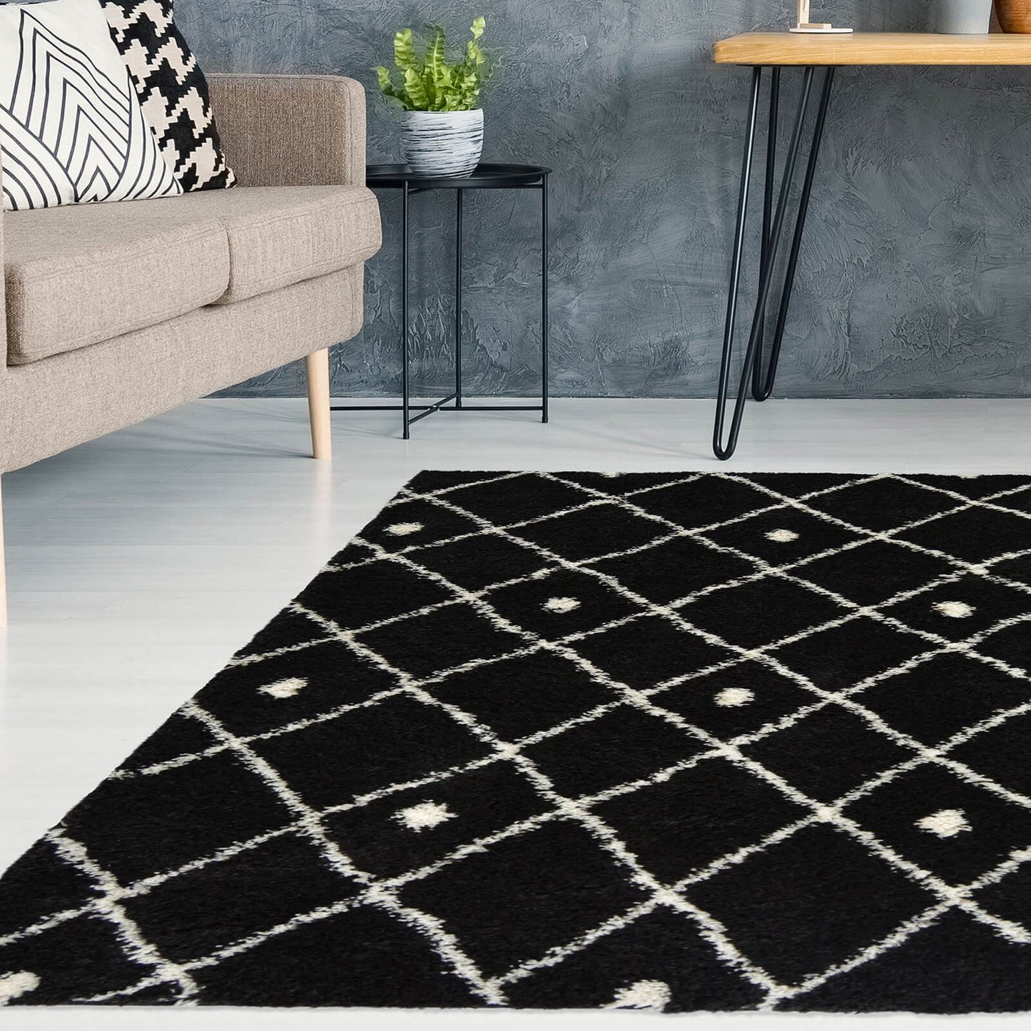 Snug Black Nomadic Rug