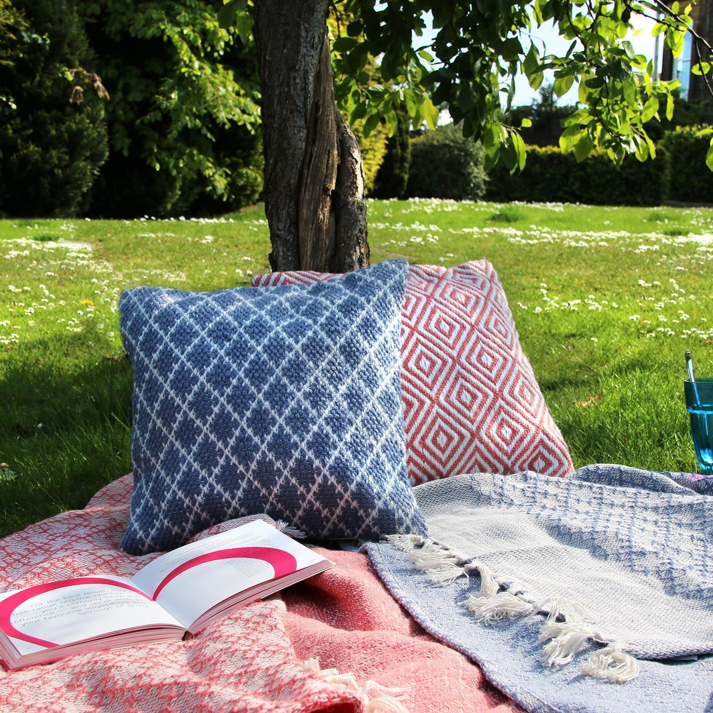 Hug Rug Woven Trellis Throw Denim Blue 130x180 Rug