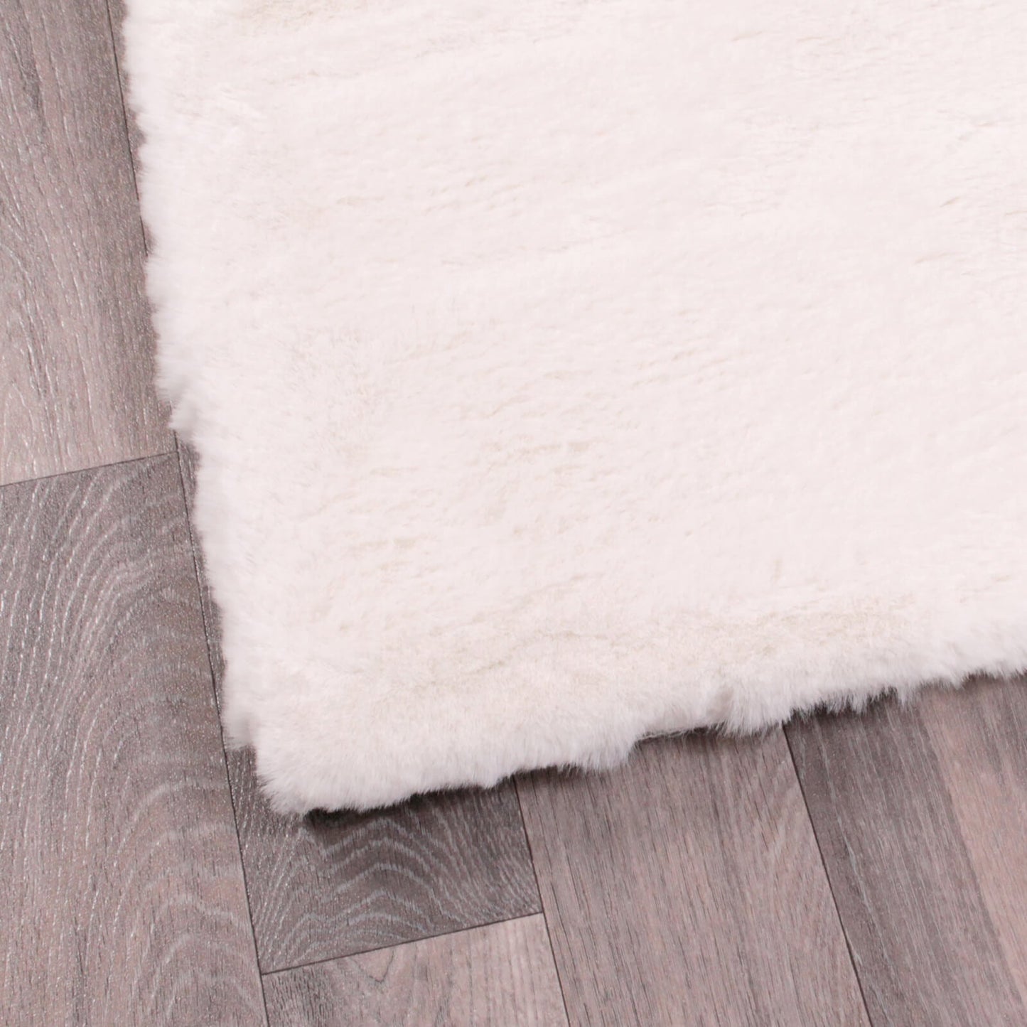 Handmade Carpets Luxe Faux Fur Plain Ivory Rug