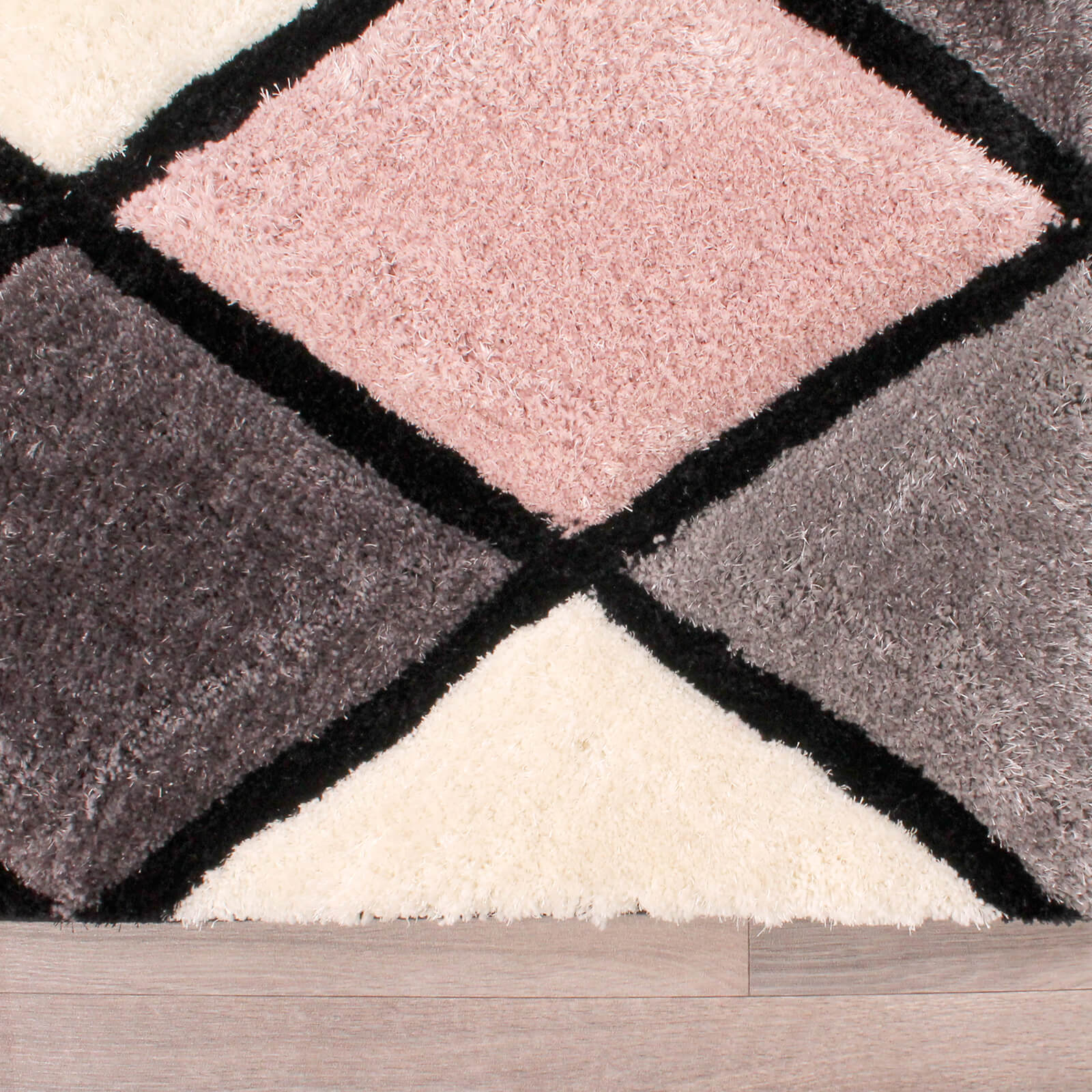 Ultimate Home Living 3D Carved Diamond Blush Rug