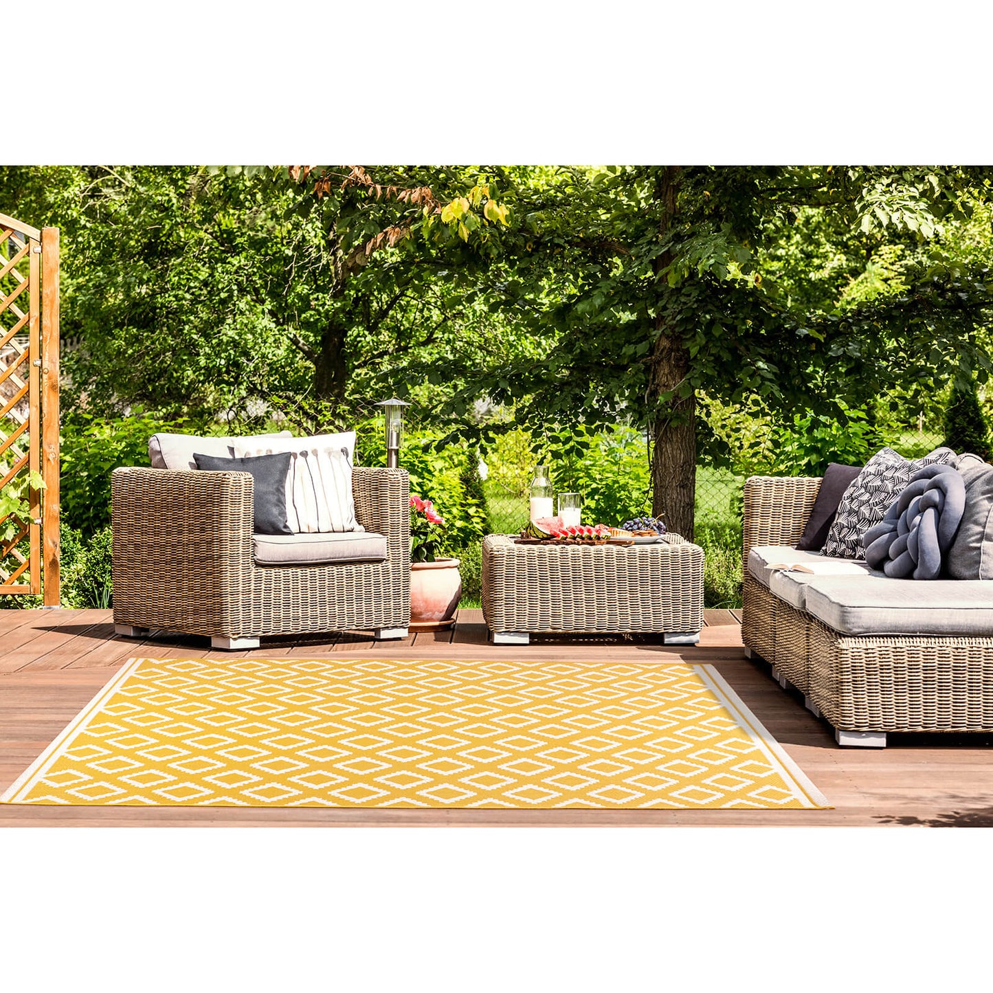 Rug Style Terrace Diamond Gold Rug
