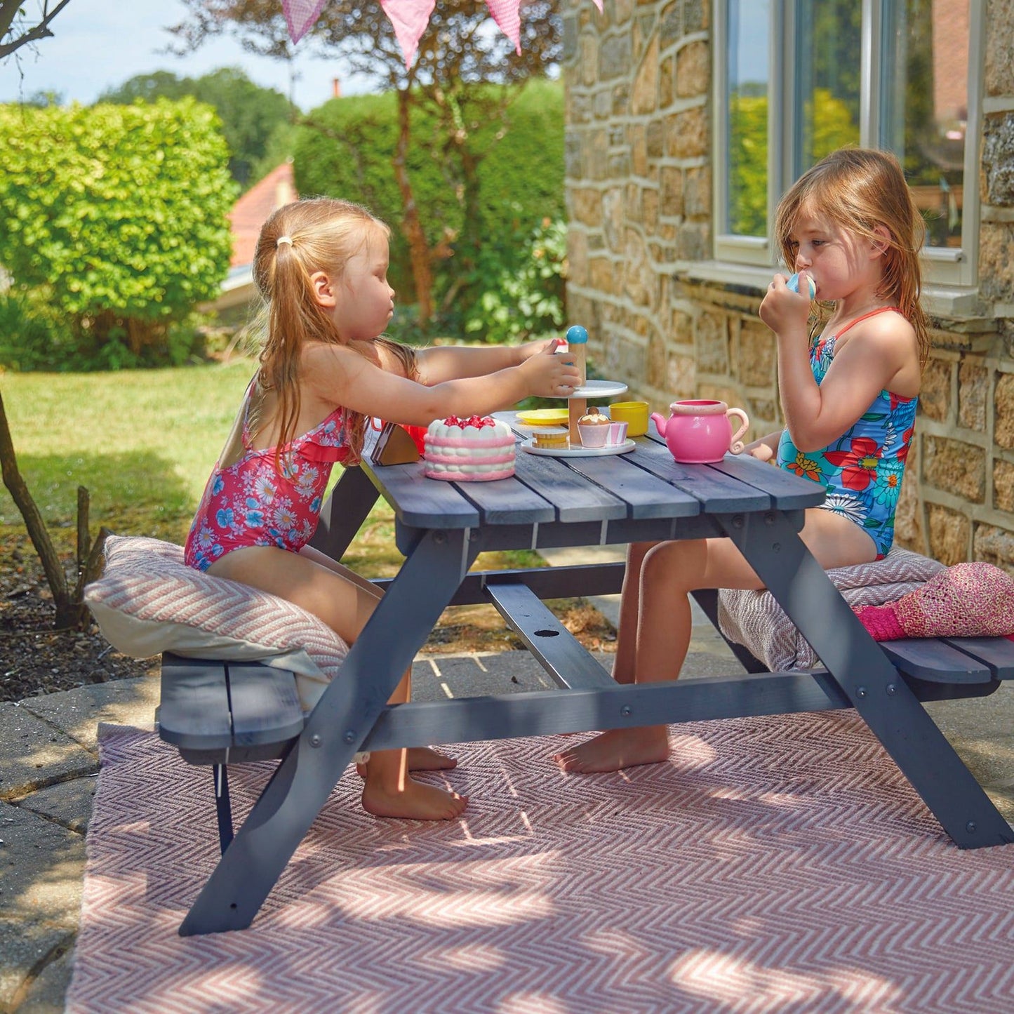 Hug Rug Woven Herringbone Cushion Gold 45X45 Rug