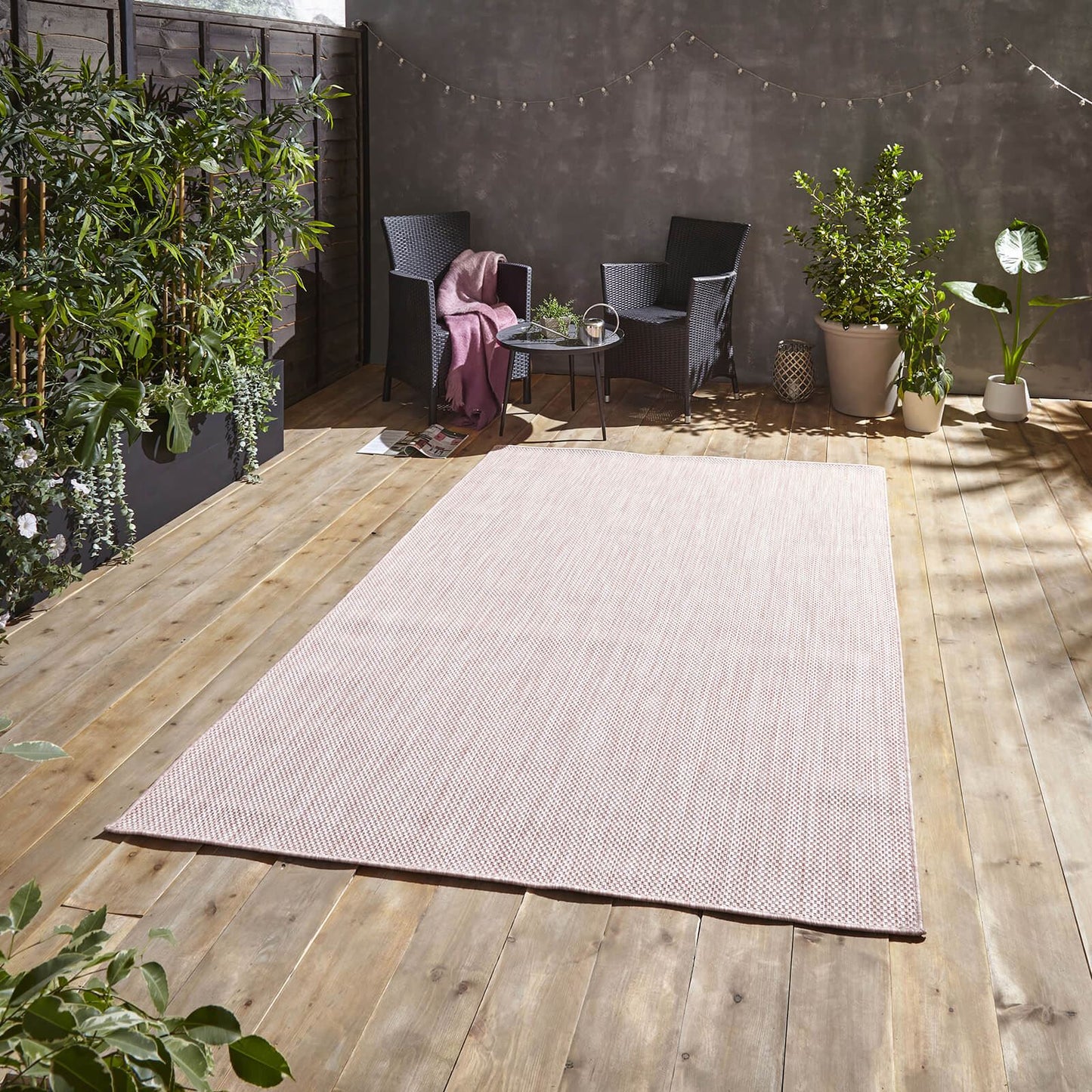 POP! Outdoors Rose Outdoor Rug