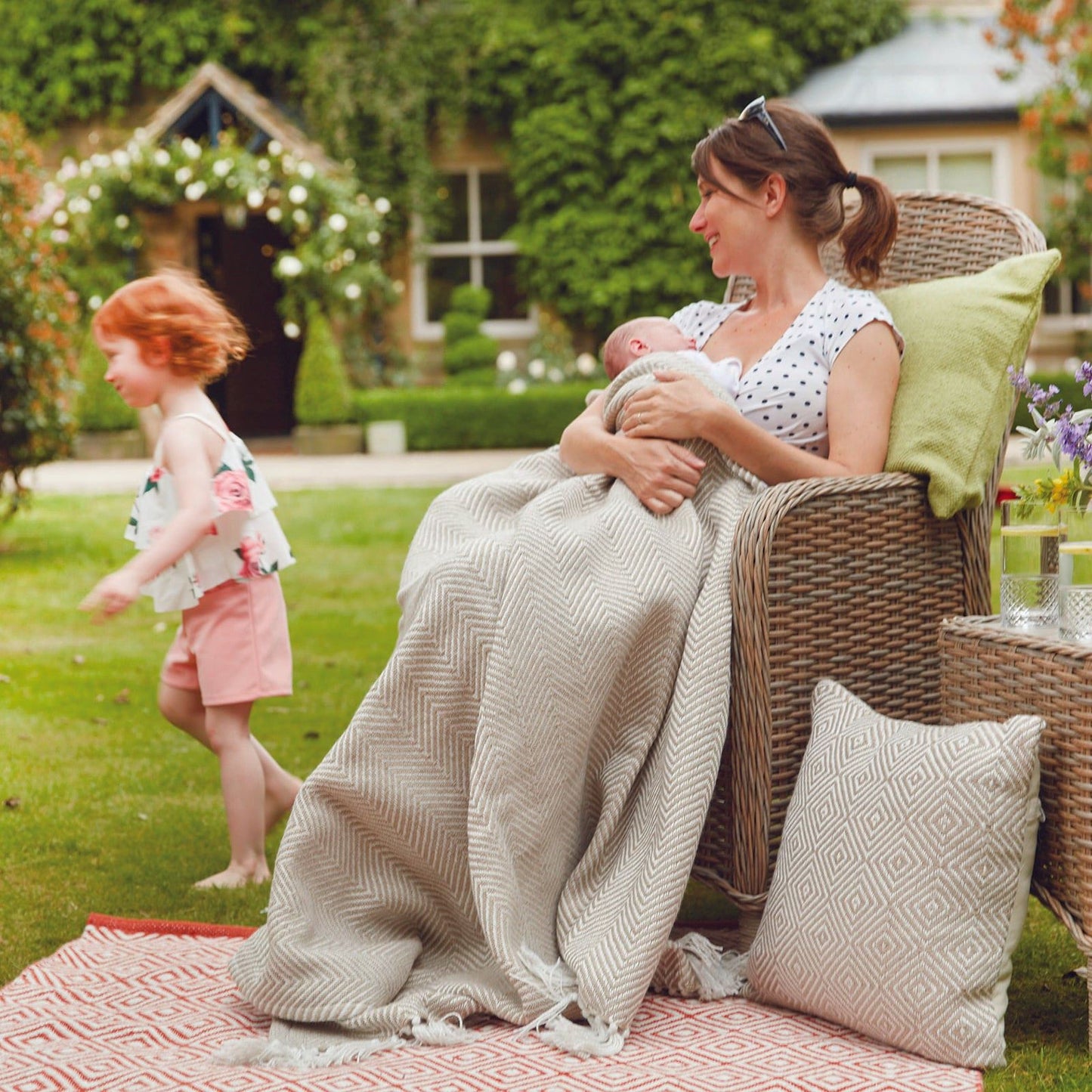 Hug Rug Woven Herringbone Throw Natural 130X180 Rug