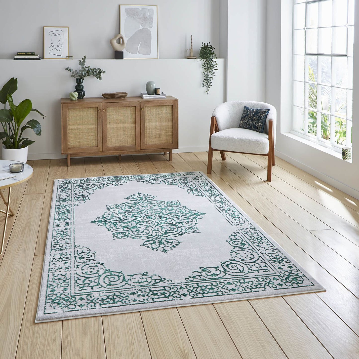 Artemis B9076A Green / Silver Traditional Rug