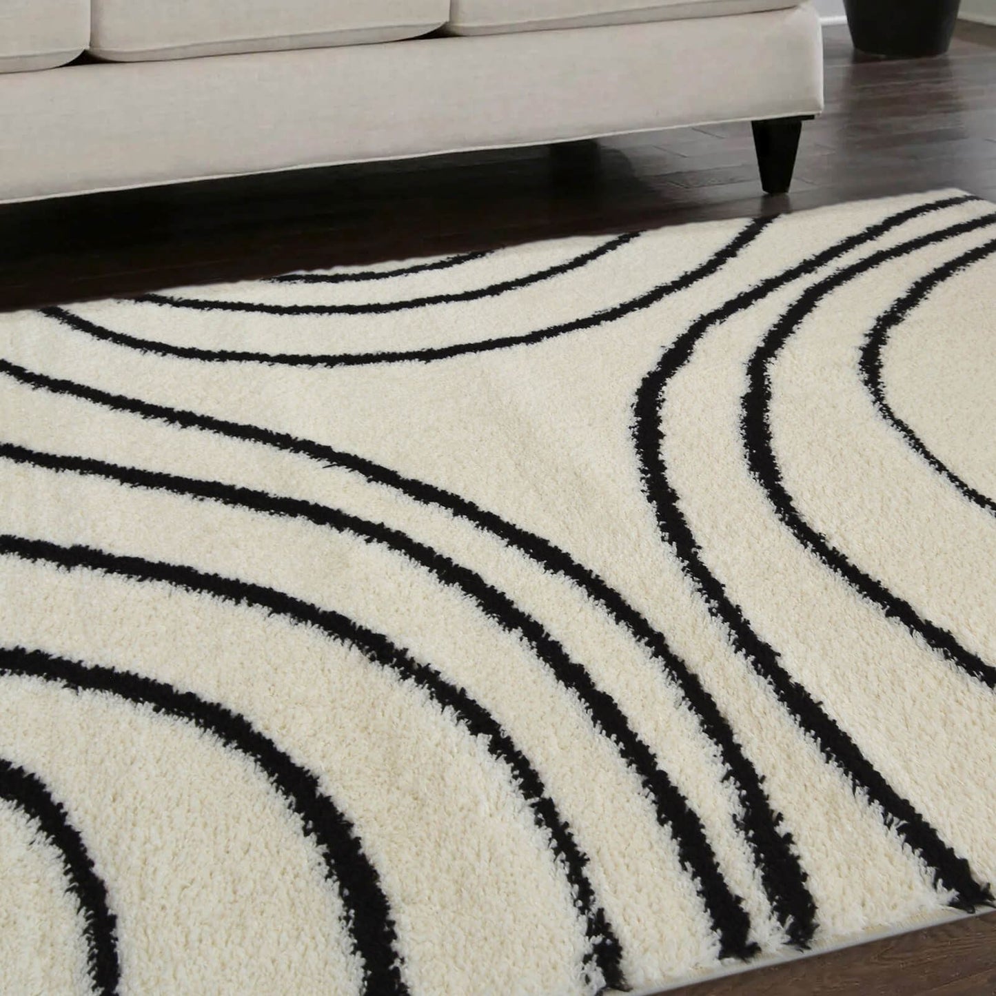 Snug Iso Black Waves Rug
