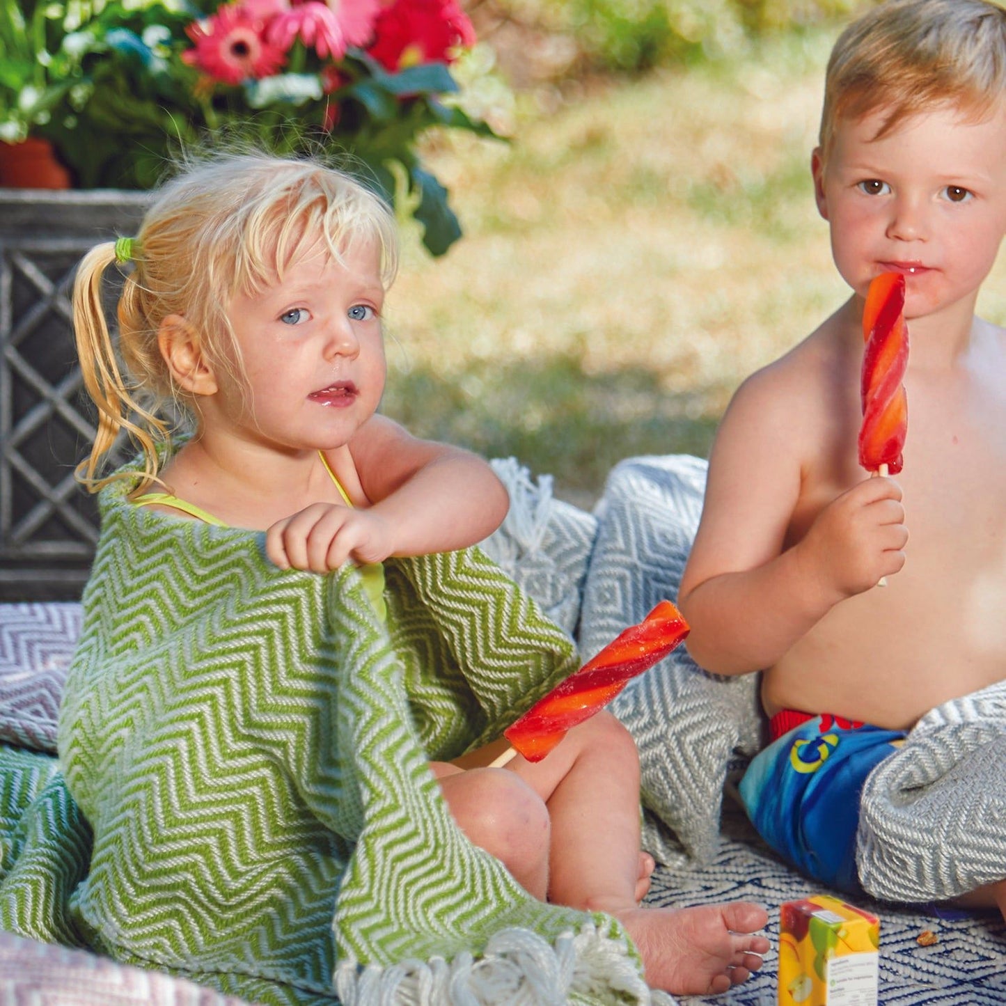 Hug Rug Woven Herringbone Throw Green 130X180 Rug