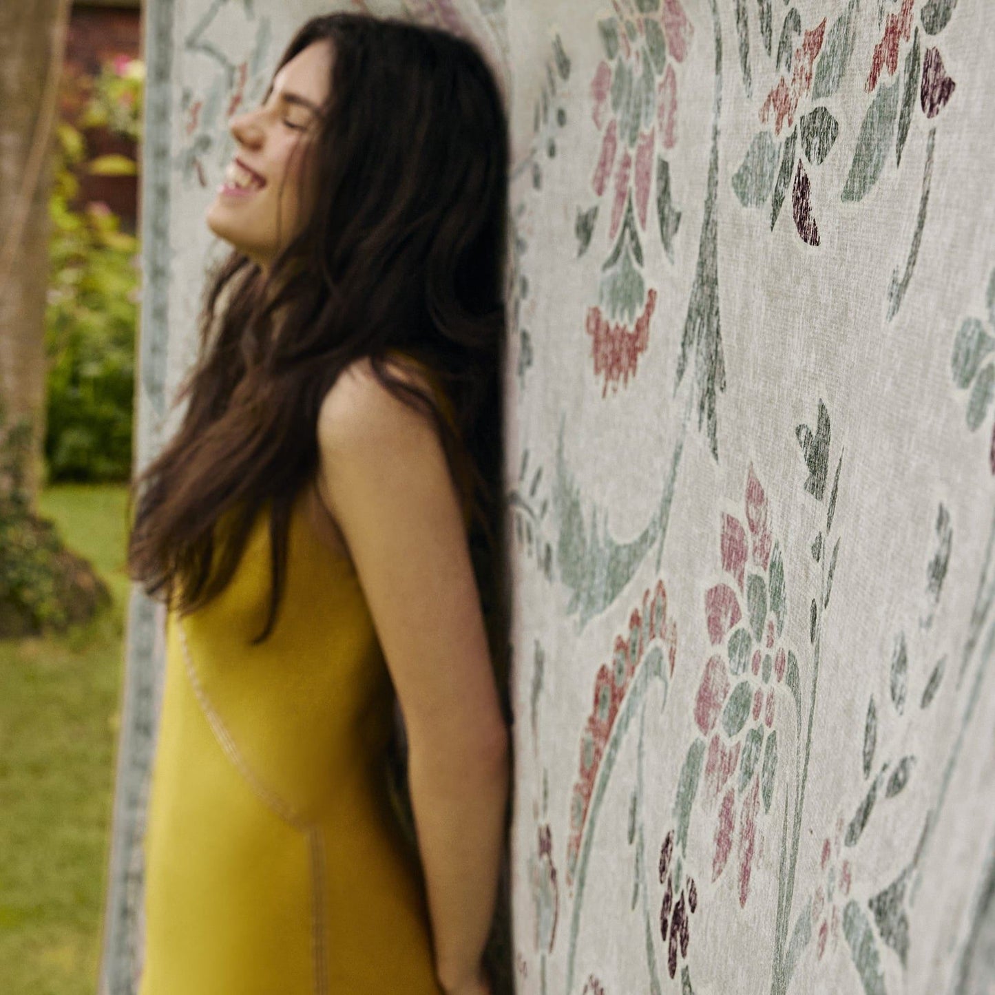 Hug Rug Eco-Washable English Floral Rug