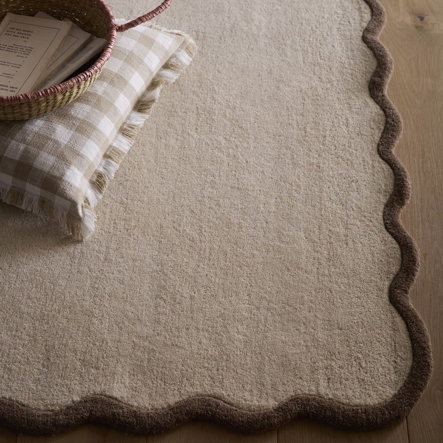 Origins Scalloped Elsie Natural/Brown Rug