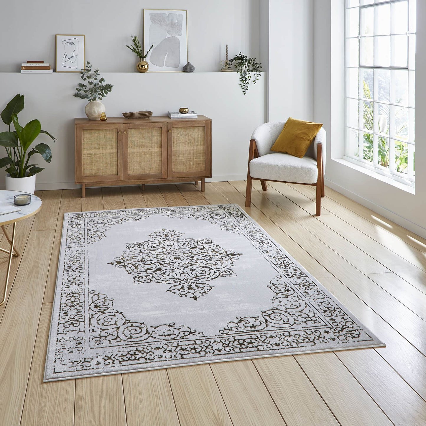 Artemis B9076A Gold/ Silver Traditional Rug