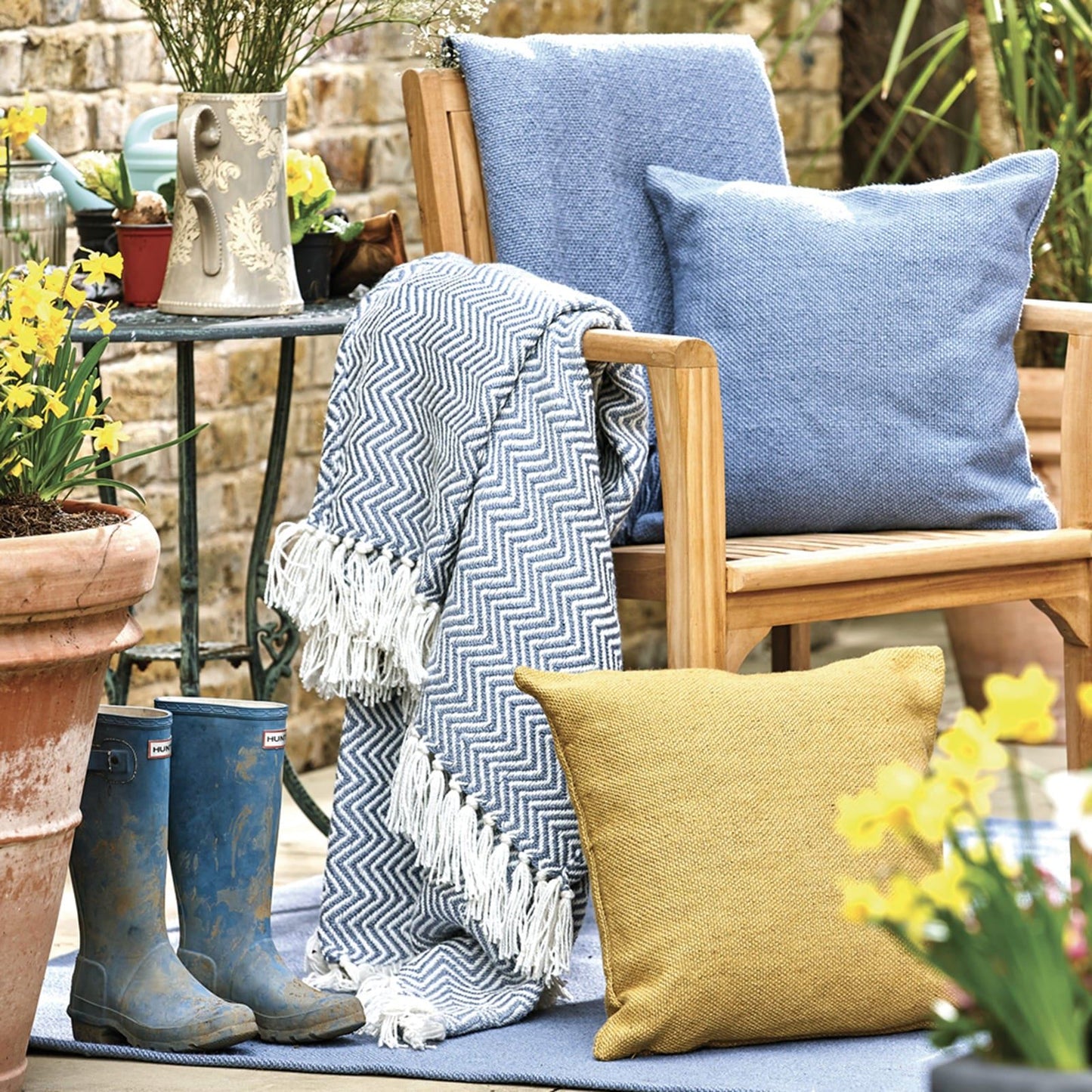 Hug Rug Woven Herringbone Throw Denim Blue 130X180 Rug