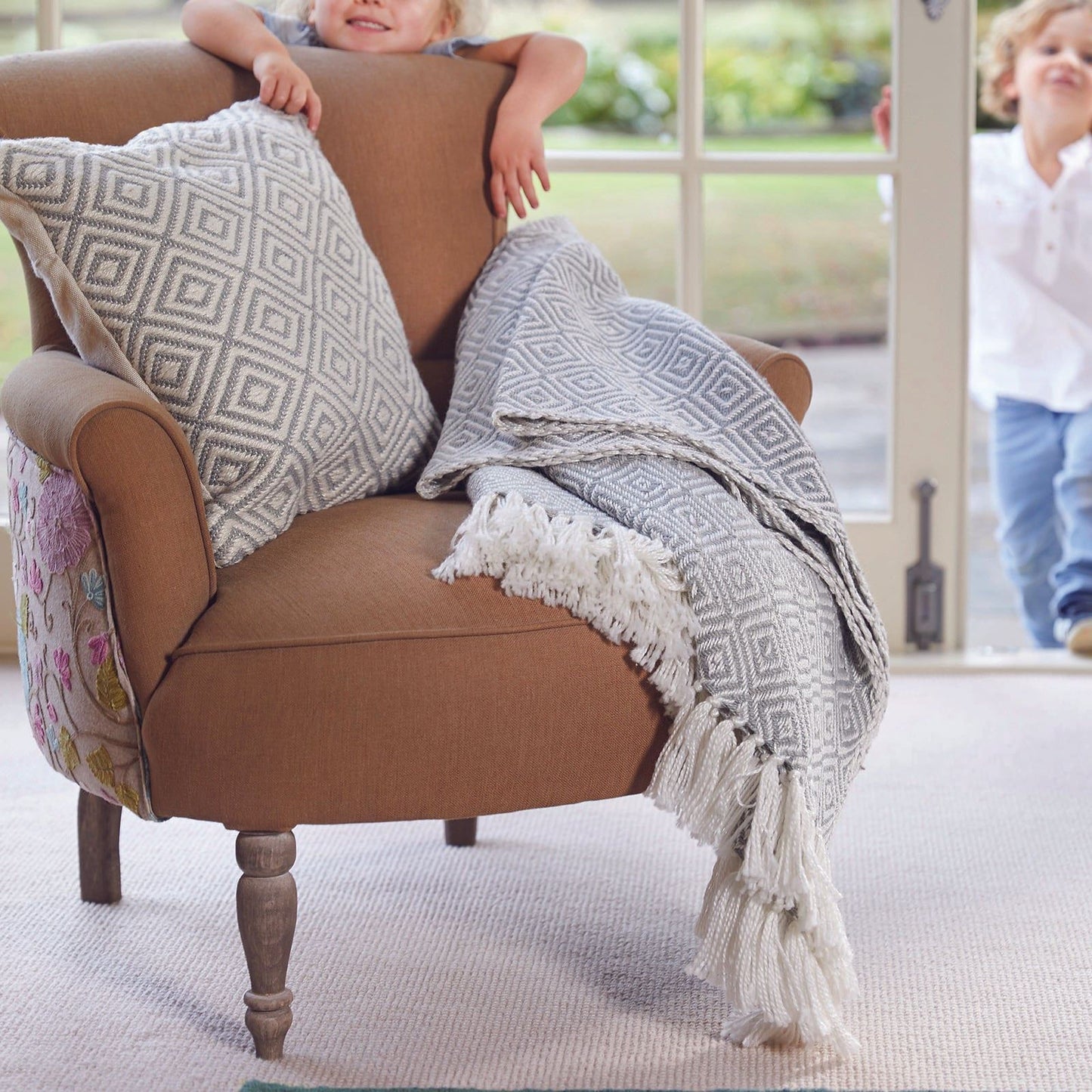 Hug Rug Woven Diamond Throw Sky Grey 130X180 Rug