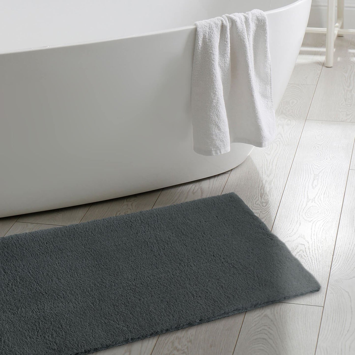 Royale Bathmat Anthracite Plain Rug - 050 X 070cm (1ft 6" x 3ft 0")