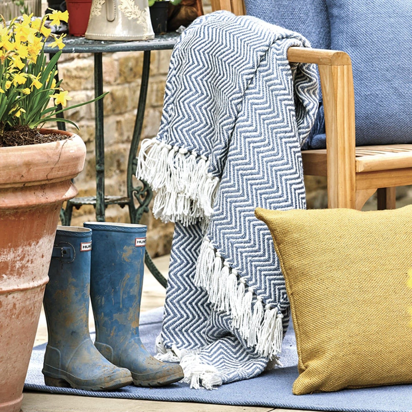 Hug Rug Woven Herringbone Throw Denim Blue 130X180 Rug