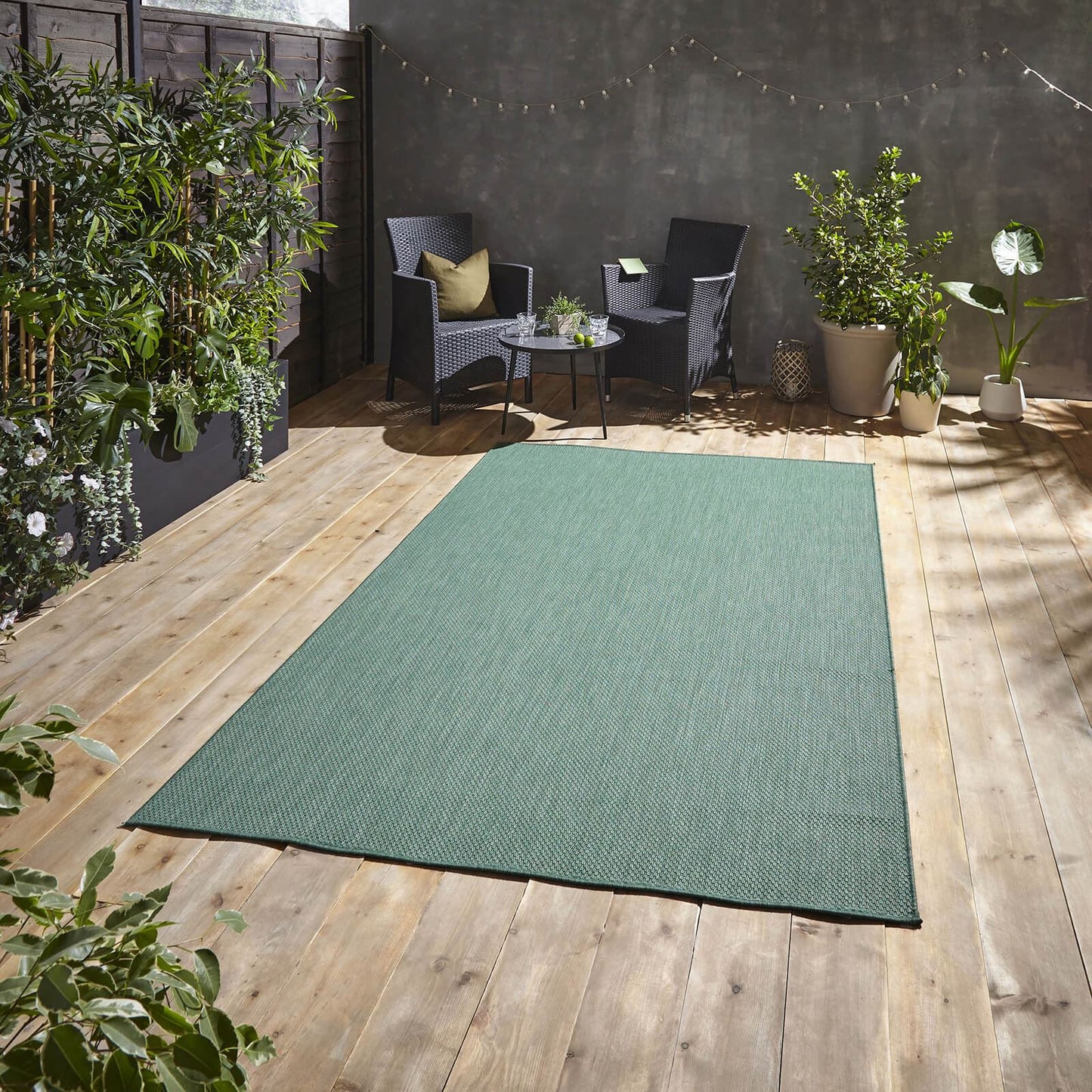 POP! Outdoors Dark Green Outdoor Rug