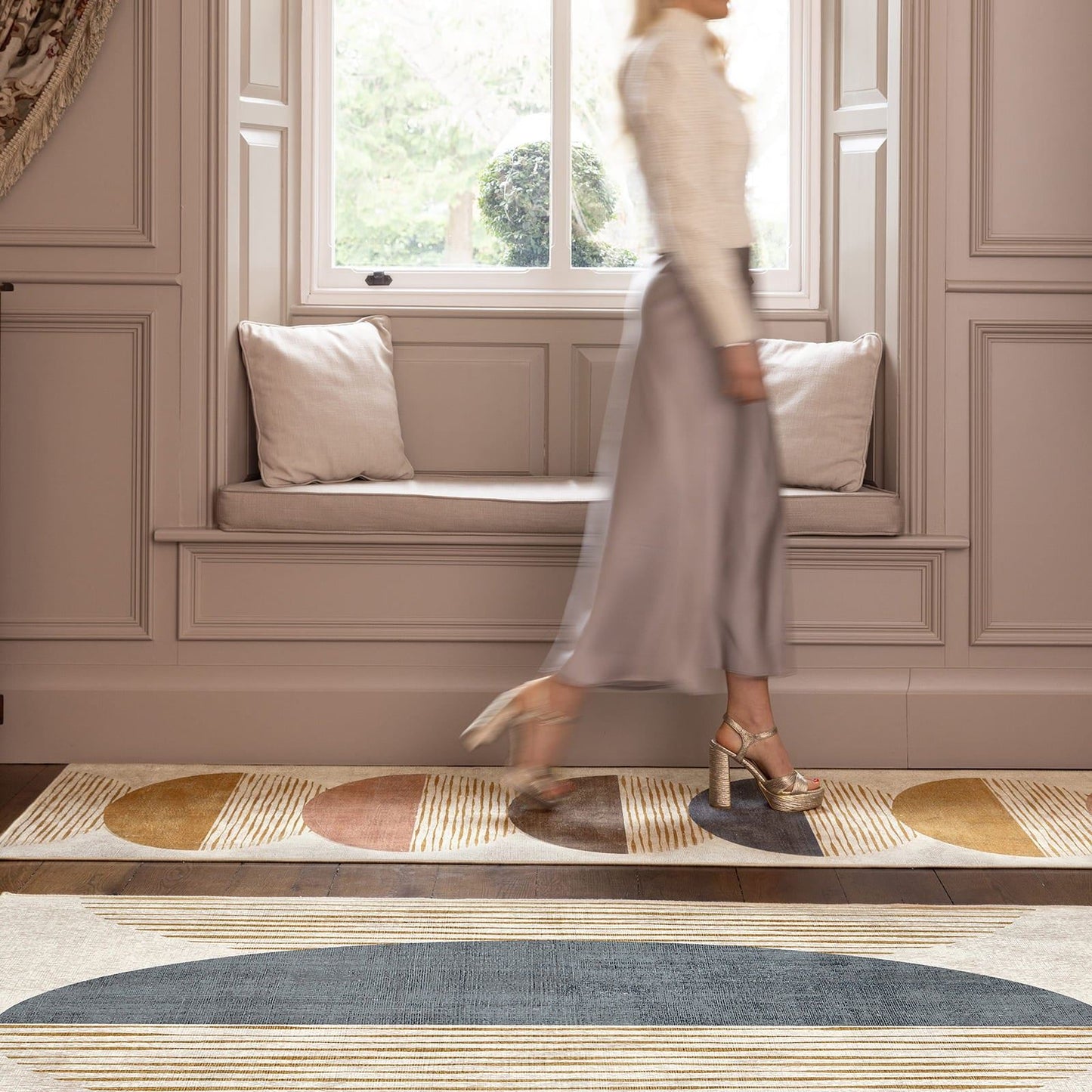 Hug Rug Eco-Washable Oval Eclipse Rug