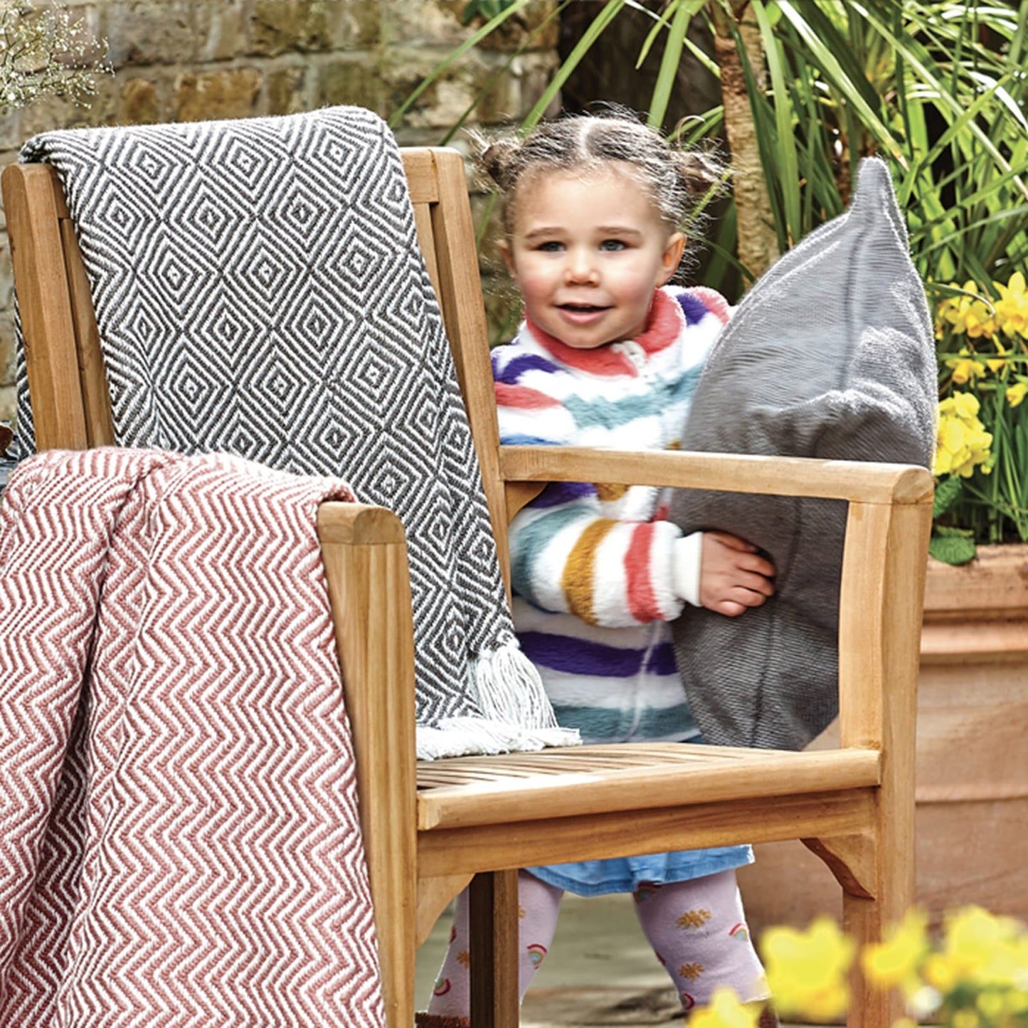 Hug Rug Woven Diamond Throw Warm Grey 130X180 Rug