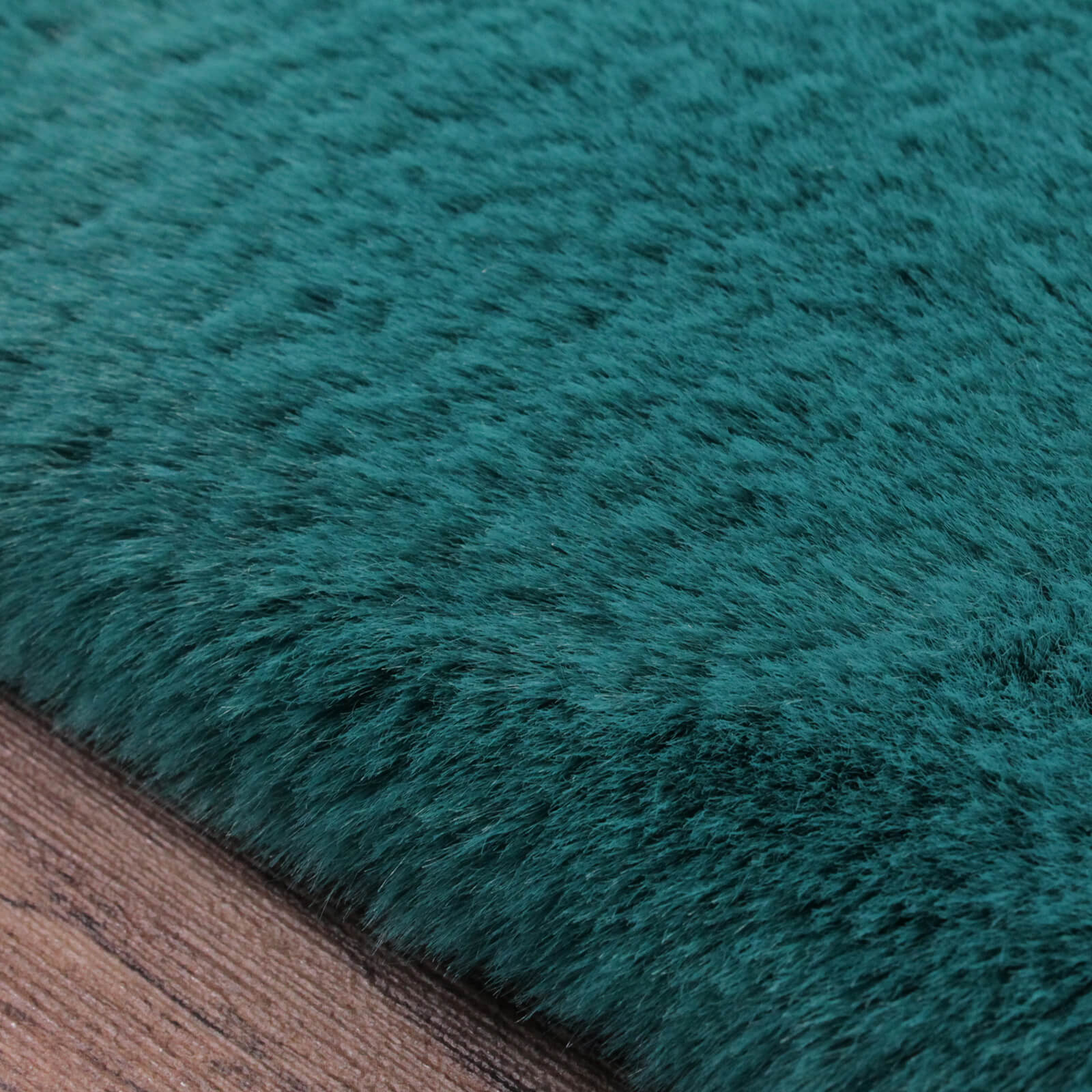 Handmade Carpets Luxe Faux Fur Plain Teal Rug