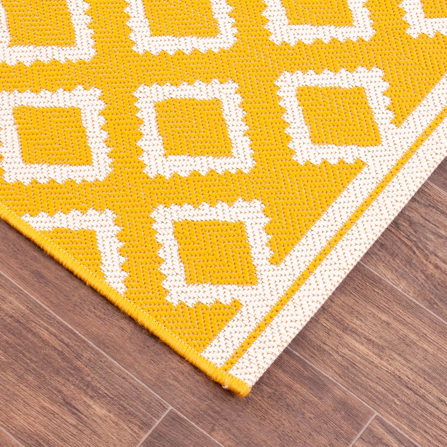 Rug Style Terrace Diamond Gold Rug